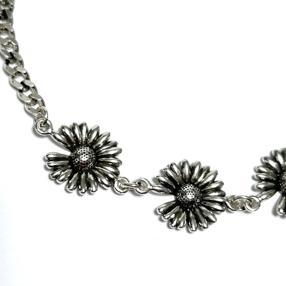 NEW Sterling Silver Daisy FLOWER Bracelet - Picture 3 of 5